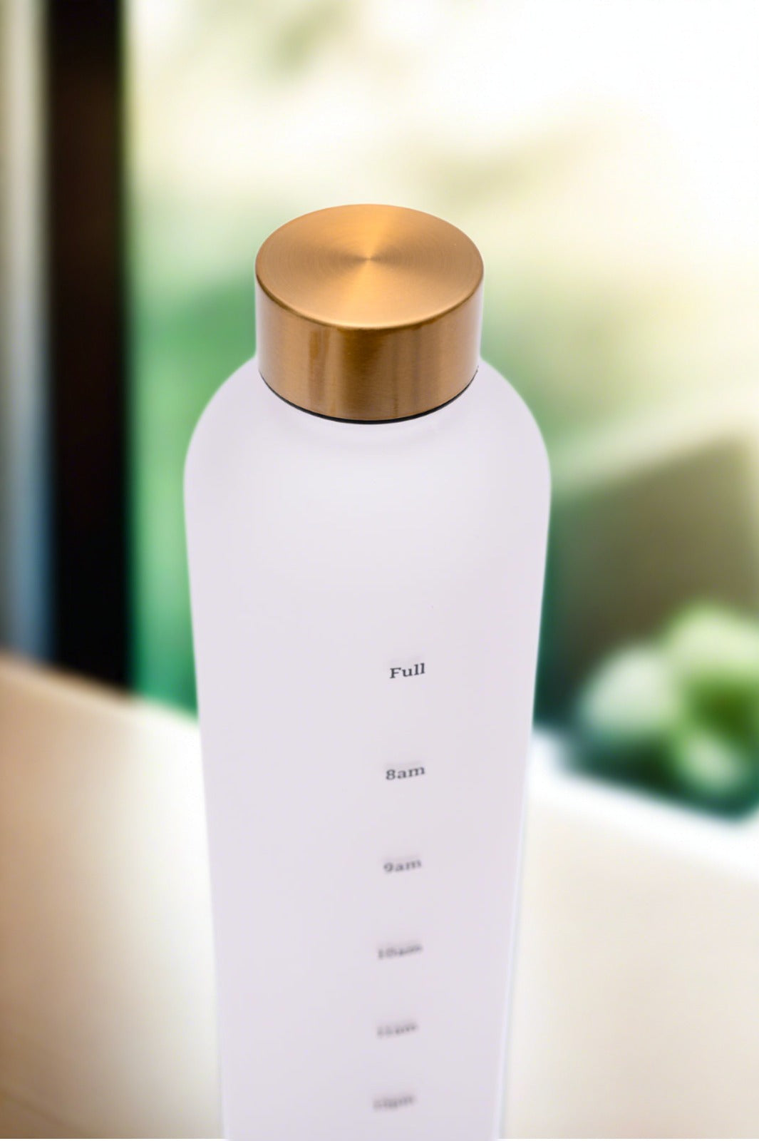 Sippin' Pretty 32 oz Translucent Water Bottle in White & Gold