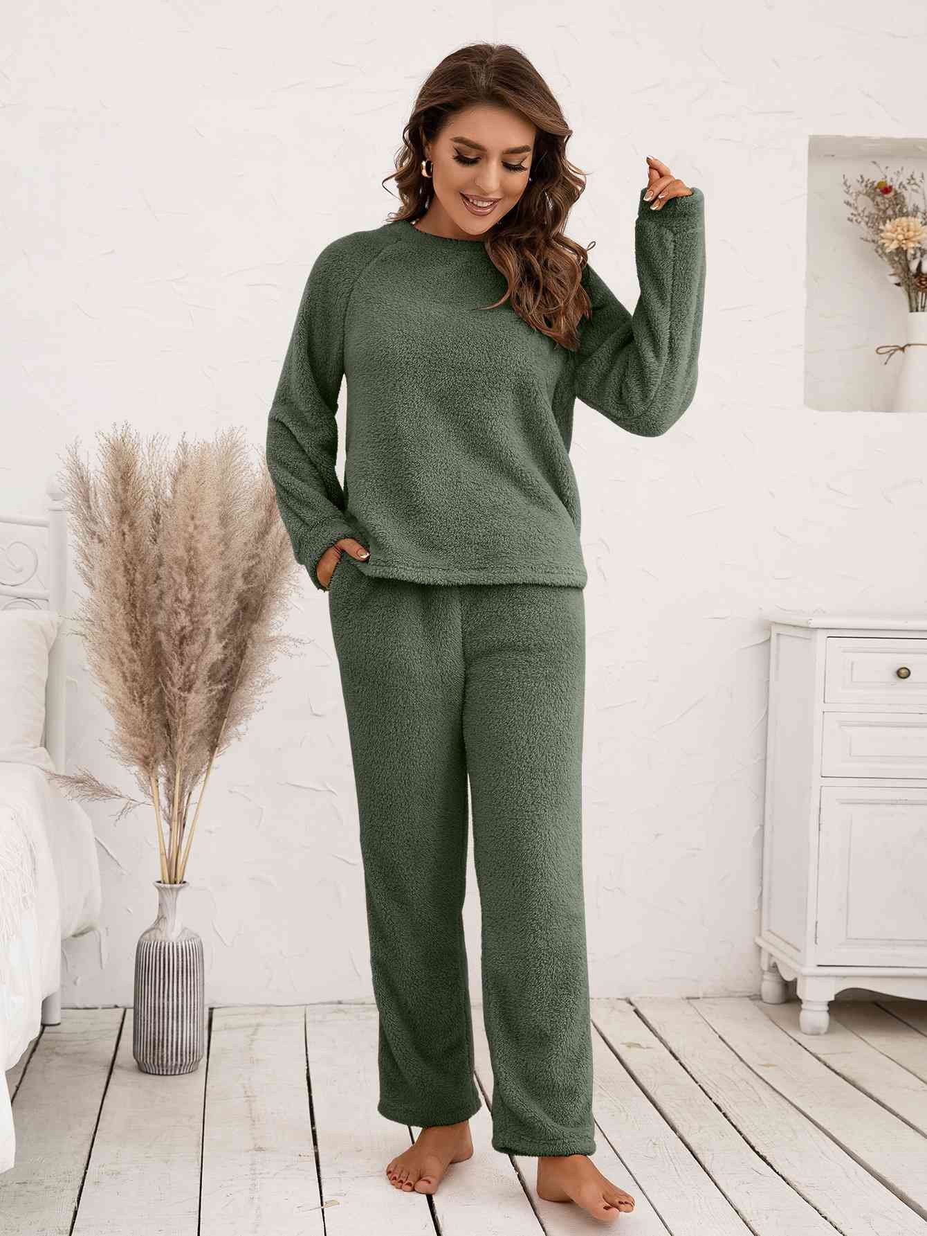 Teddy Long Sleeve Top and Pants Lounge Set Moss / S