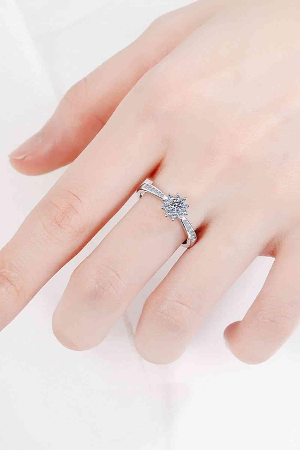 Moissanite Rhodium-Plated Snowflake Ring Silver / 5