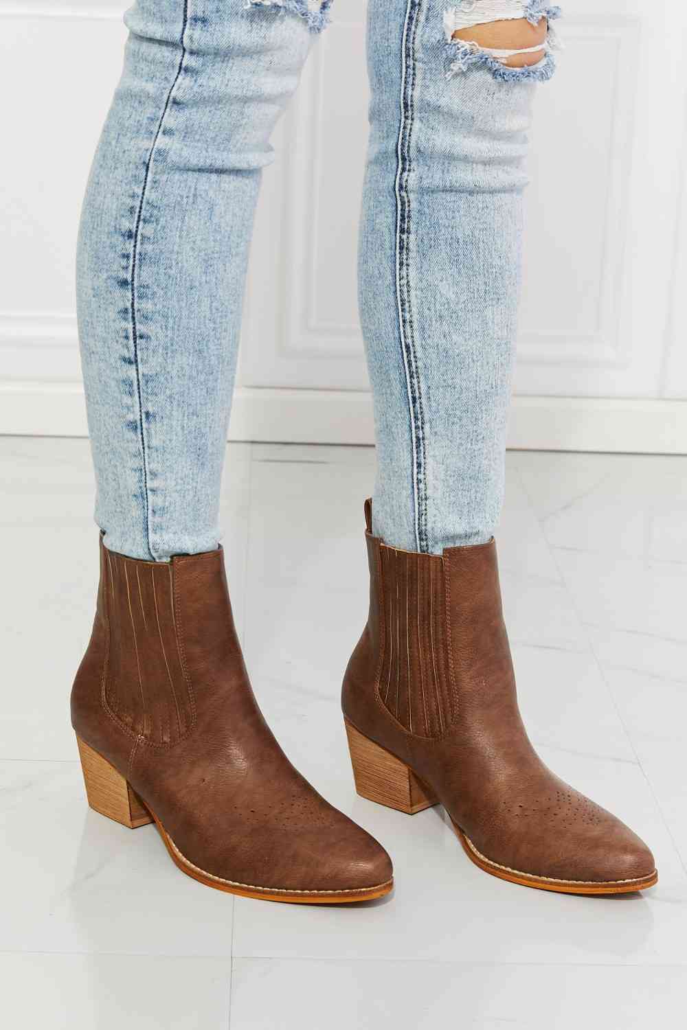 MMShoes Love the Journey Stacked Heel Chelsea Boot in Chestnut Chestnut / 6