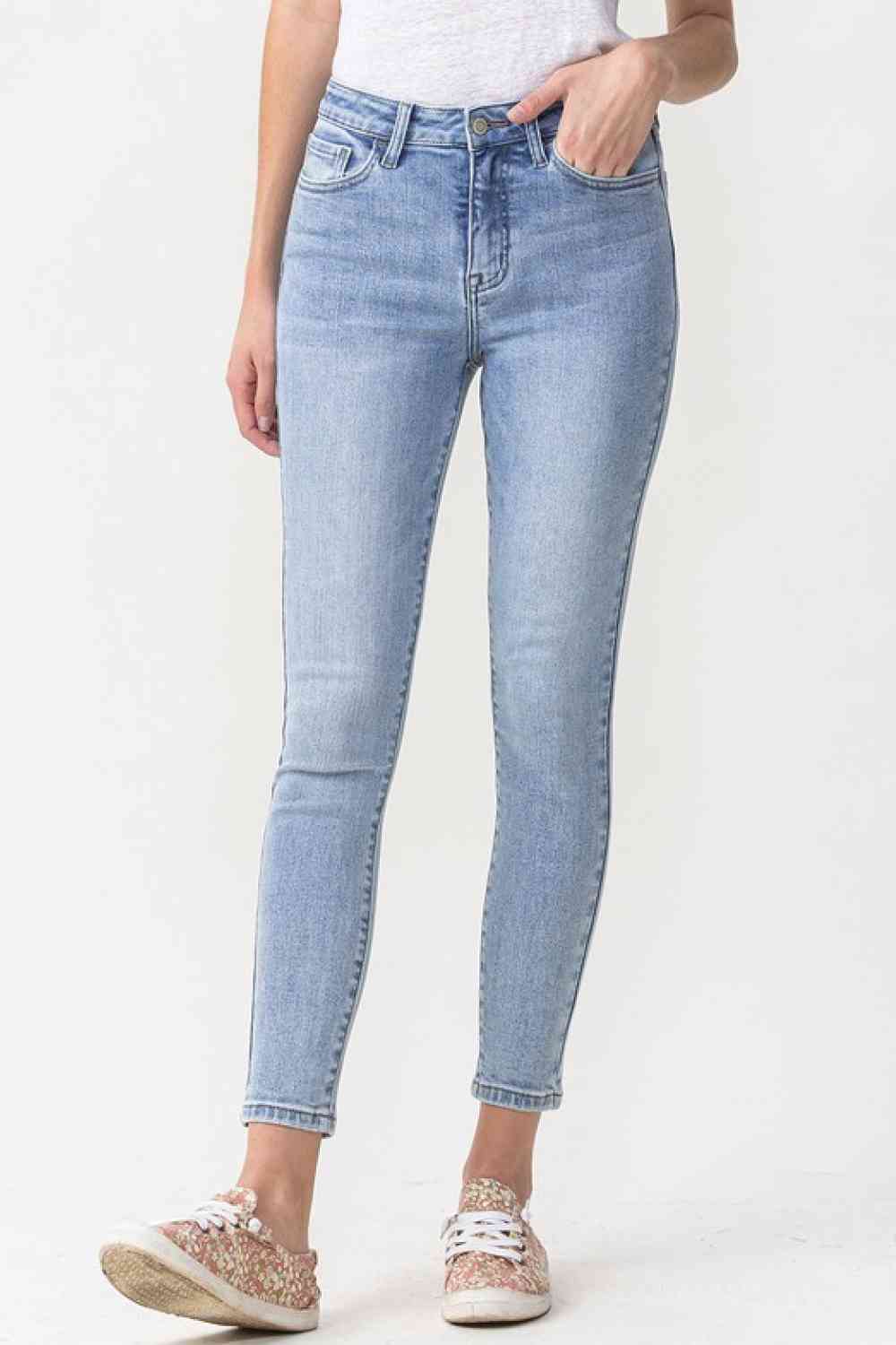 Lovervet Full Size Talia High Rise Crop Skinny Jeans Light / 24